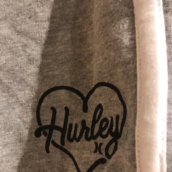 Hurley short like new​​​​​​​ - Picture 2 of 4